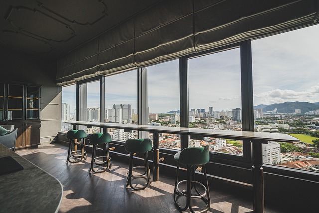 Cafés to Complement the Journey Cafés to Complement the Journey